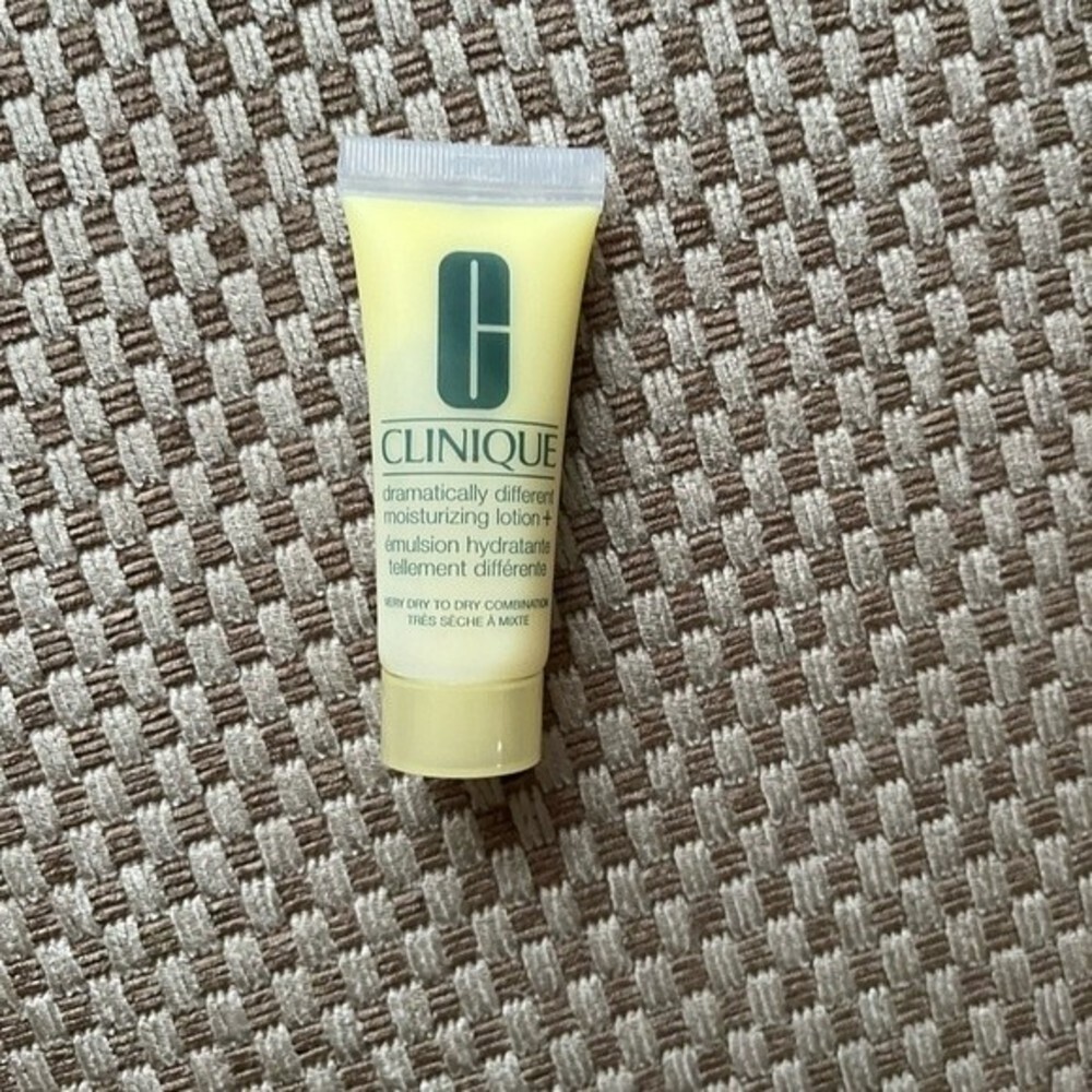 Clinique dramatically different moisturizing lotion 15mL